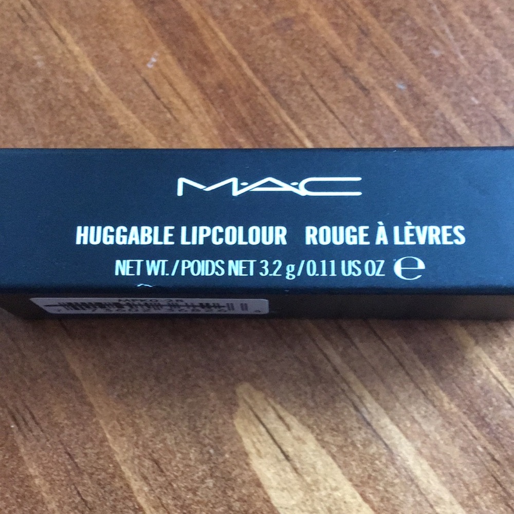 MAC huggable lip colour sweet creation